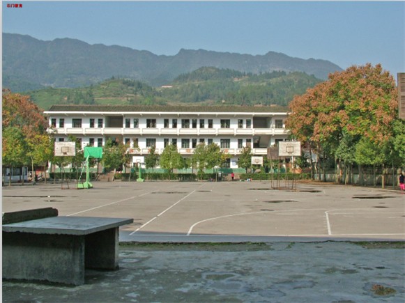 壺瓶山鎮中心學校
