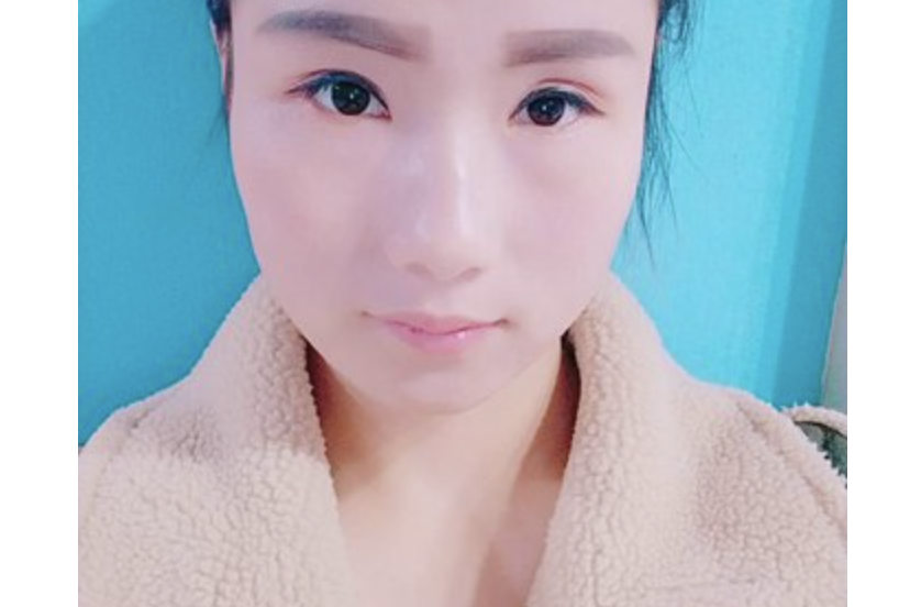 高肖月 高肖月
