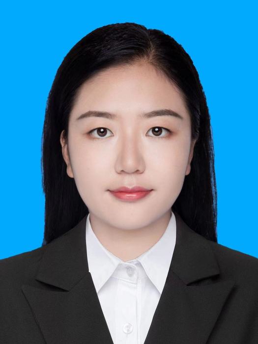 何李苗卉 何李苗卉