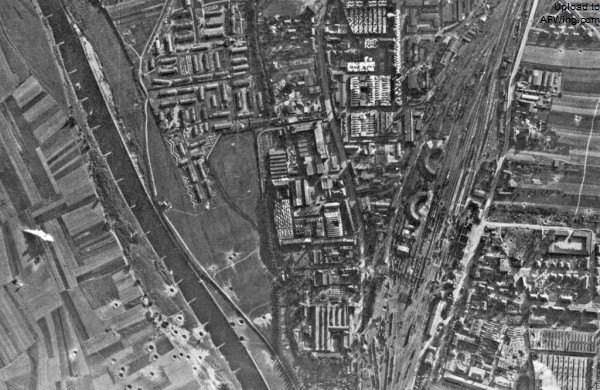施韋因富特被轟炸之後的航拍圖