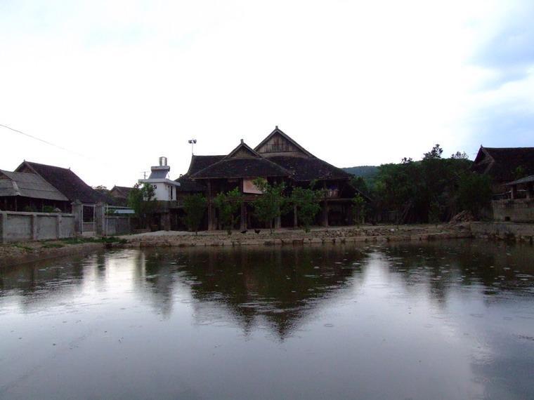 曼回莊村 曼回莊村