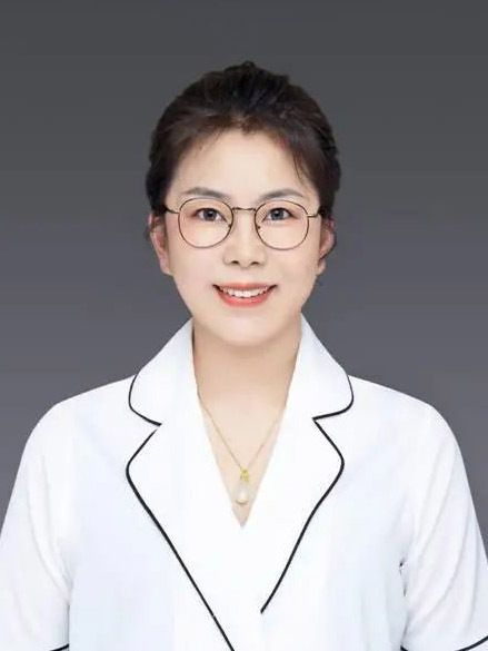 何曉藝(黑龍江廣播電視台極光新聞事業部副主任) 何曉藝(黑龍江廣播電視台極光新聞事業部副主任)