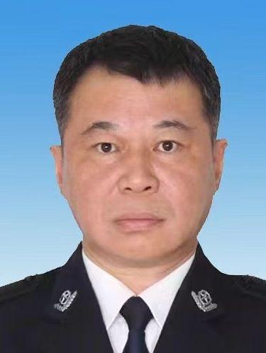 劉勇(遼寧省鐵嶺市公安局黨委委員、副局長)