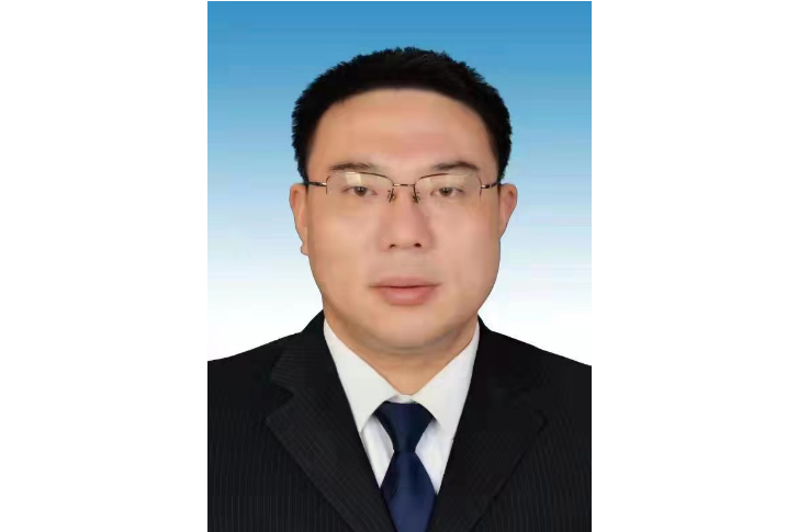 何比峰 何比峰
