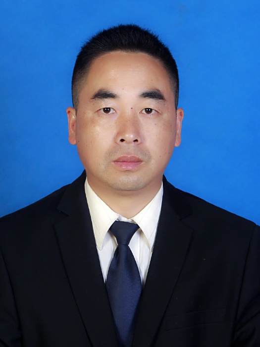 薛波(湖南省湘西土家族苗族自治州永順縣水利局黨組成員、副局長) 薛波(湖南省湘西土家族苗族自治州永順縣水利局黨組成員、副局長)