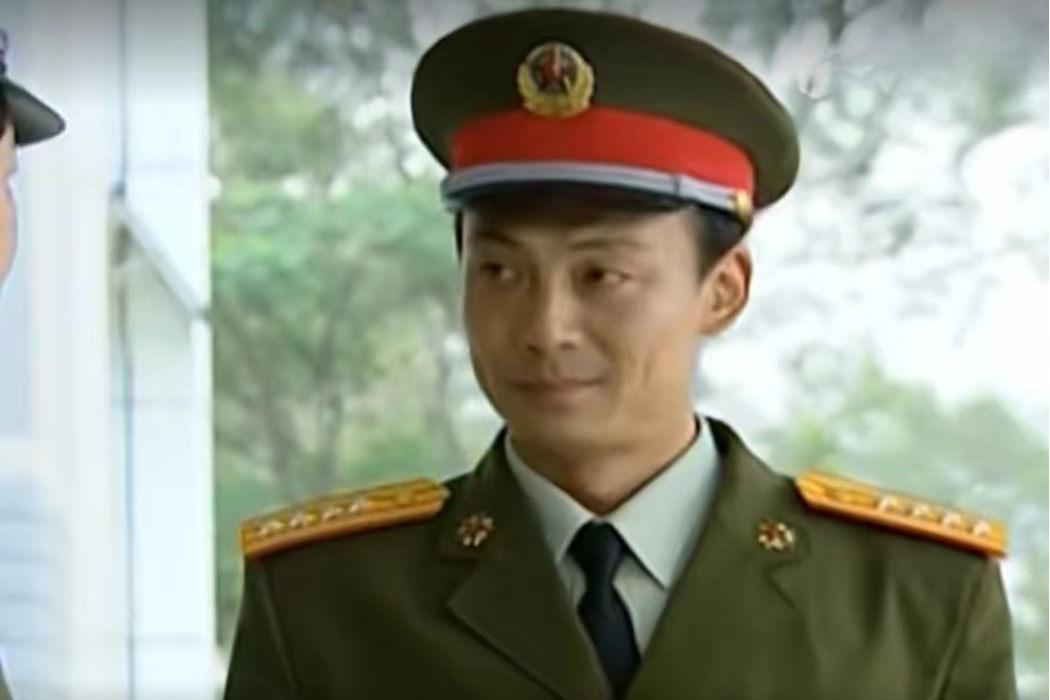 羅亦夫 羅亦夫
