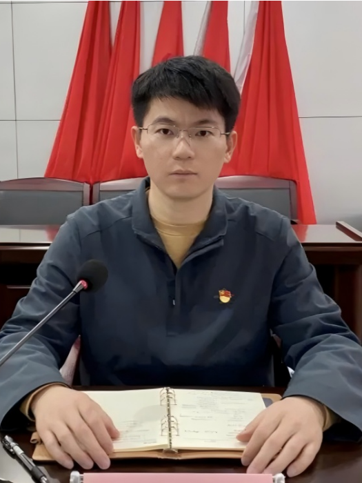 藍鵬(江西省贛州市尋烏縣晨光鎮黨委副書記)