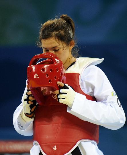 08北京奧運埃斯皮諾薩奪冠後親吻護具