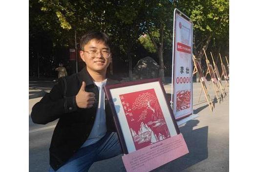 李壯(河南師範大學計算機與信息工程學院二年級碩士研究生) 李壯(河南師範大學計算機與信息工程學院二年級碩士研究生)