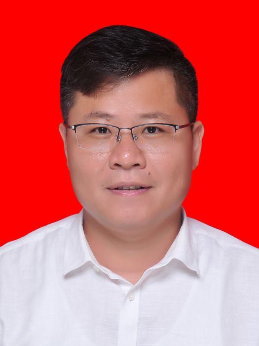 楊英明(福建省漳州台商投資區黨工委委員、管委會副主任) 楊英明(福建省漳州台商投資區黨工委委員、管委會副主任)