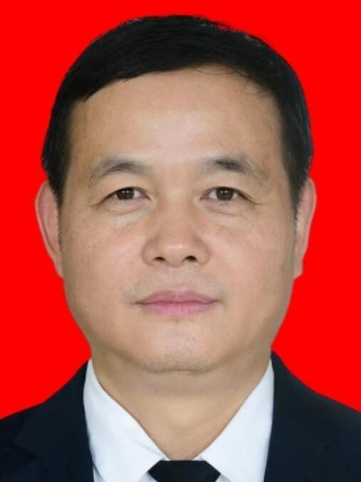 熊偉(湖南省常德市武陵區自然資源局黨組成員、副局長) 熊偉(湖南省常德市武陵區自然資源局黨組成員、副局長)