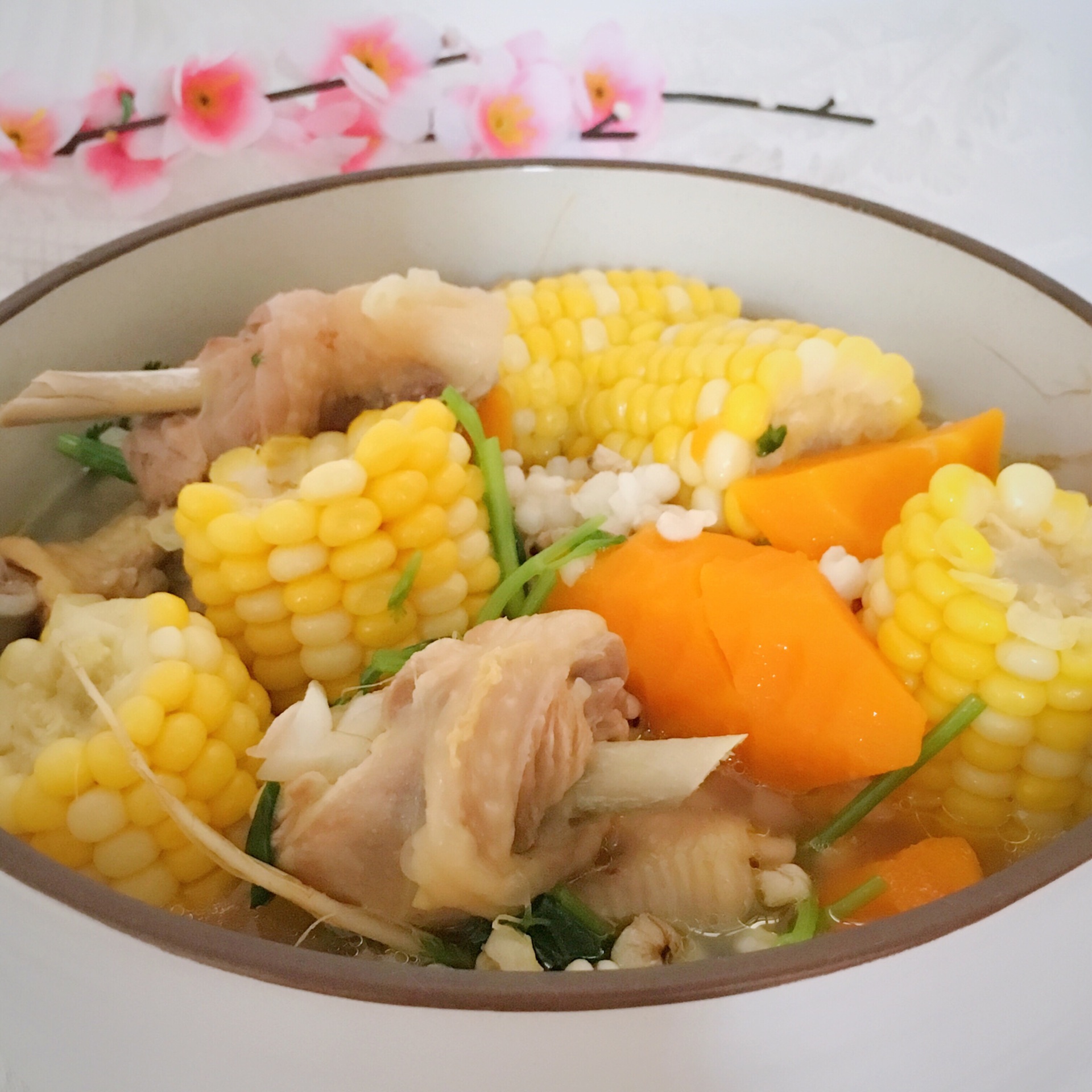 玉米胡蘿蔔雞湯