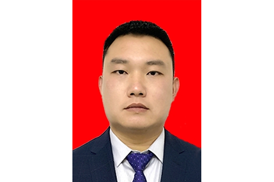 何偉(貴州涼都搏新牧業有限責任公司職工) 何偉(貴州涼都搏新牧業有限責任公司職工)