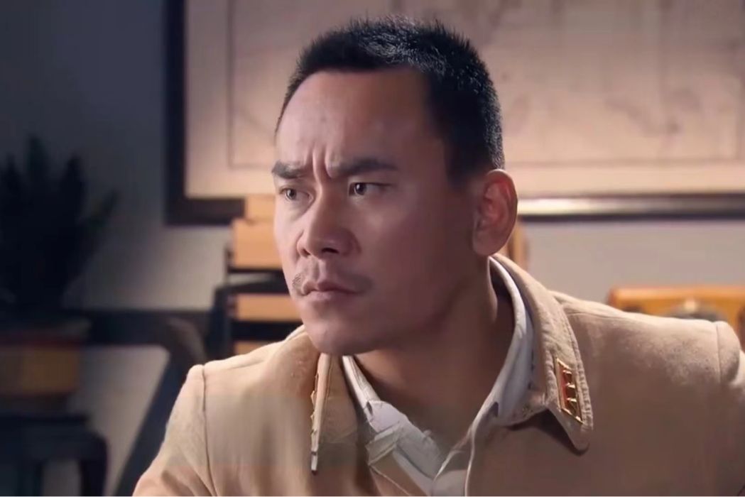 丁虎(戰爭劇《生死翻盤》中的角色) 丁虎(戰爭劇《生死翻盤》中的角色)