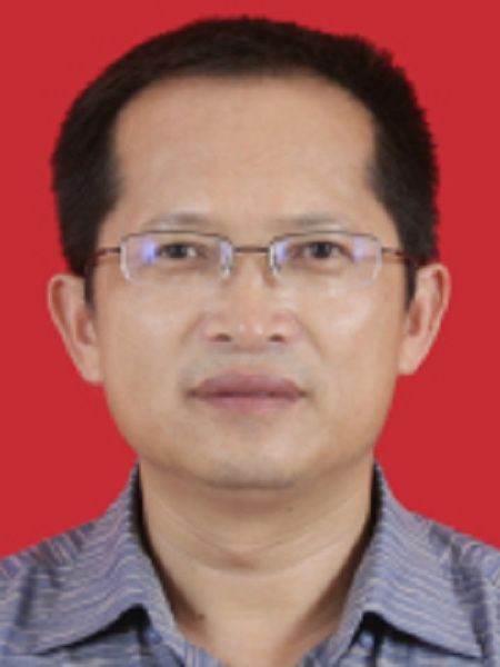 曾明(南雄市第二中學教師) 曾明(南雄市第二中學教師)