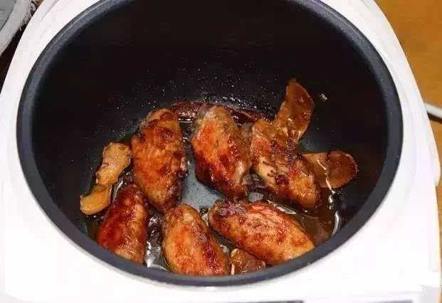 電飯煲燜雞翅