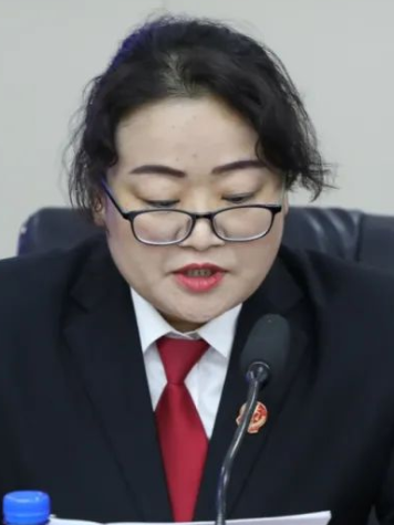劉艷華(內蒙古自治區赤峰市林西縣人民法院黨組成員、政治部主任)