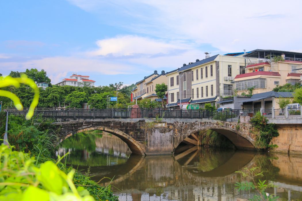 盤龍橋(廣東省梅州市梅江區的古橋) 盤龍橋(廣東省梅州市梅江區的古橋)