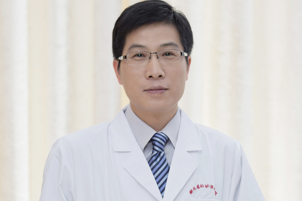 段波(華中科技大學同濟醫學院附屬湖北婦幼保健院醫療美容科主任醫師) 段波(華中科技大學同濟醫學院附屬湖北婦幼保健院醫療美容科主任醫師)