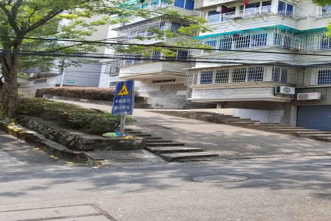 華隆公寓(長沙市華隆公寓小區) 華隆公寓(長沙市華隆公寓小區)