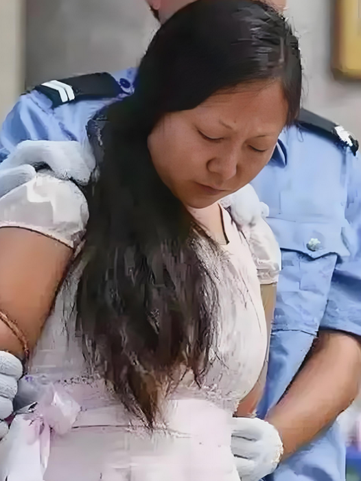 韓峰(女死刑犯)