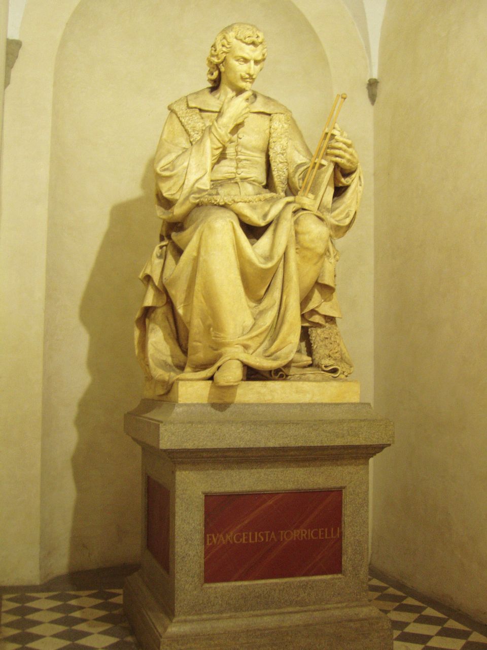 在義大利佛羅倫斯科學歷史博物館的石像