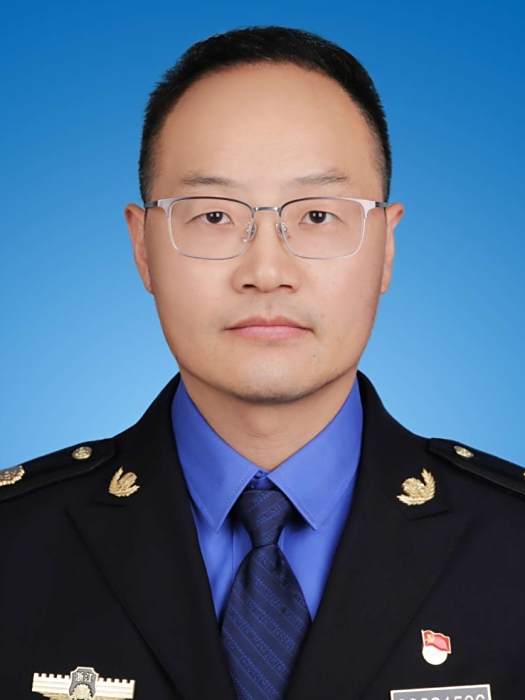 董成(浙江省寧波市江北區綜合行政執法局黨委委員、副局長) 董成(浙江省寧波市江北區綜合行政執法局黨委委員、副局長)