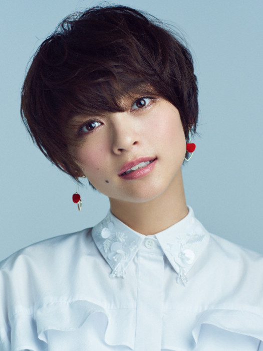 里里佳(日本演員) 里里佳(日本演員)