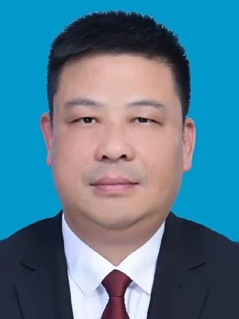 李進(廣東省雲浮市雲城區委常委、區紀委書記、區監委主任、四級高級監察官) 李進(廣東省雲浮市雲城區委常委、區紀委書記、區監委主任、四級高級監察官)