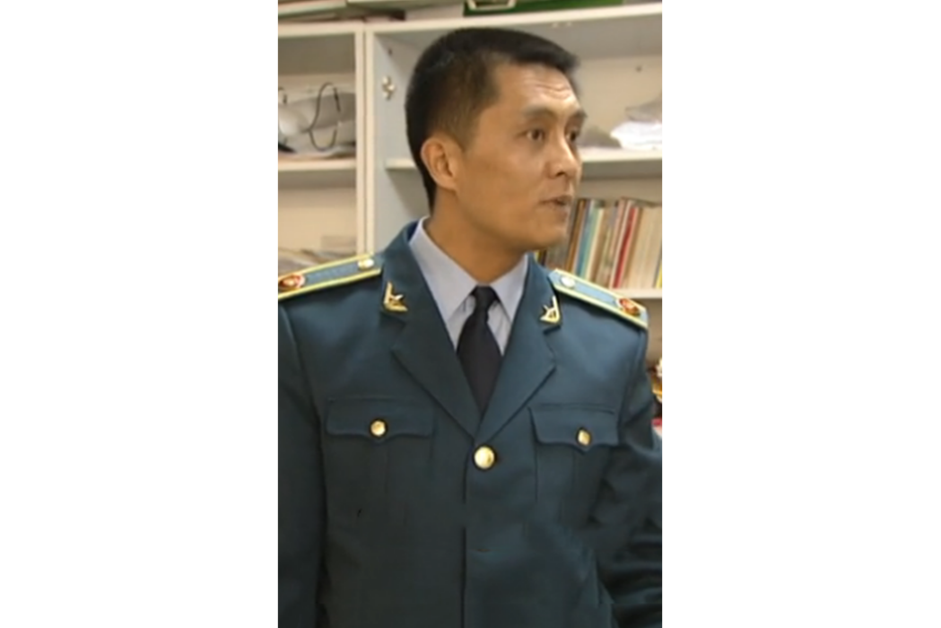 周天宇(刑偵劇《藍色馬蹄蓮》中的角色)