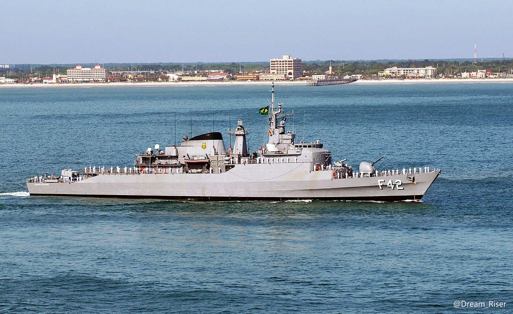 巴西海軍尼泰羅伊級護衛艦