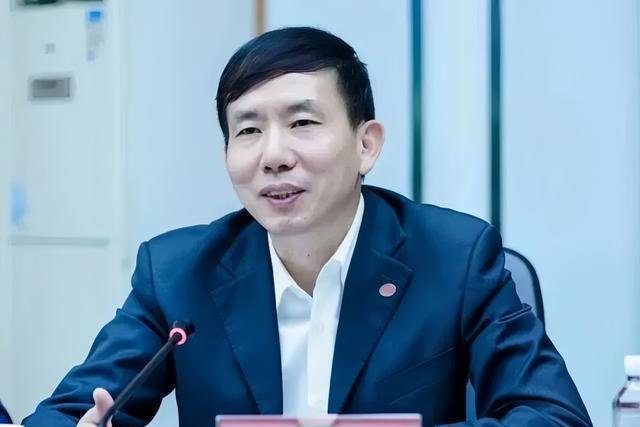張文平(中國一重集團有限公司總會計師、黨委常委) 張文平(中國一重集團有限公司總會計師、黨委常委)