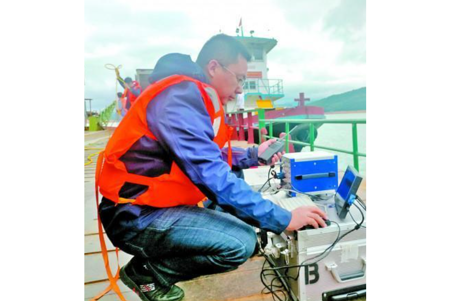李永鋒(江南工業集團有限公司正高級工程師) 李永鋒(江南工業集團有限公司正高級工程師)