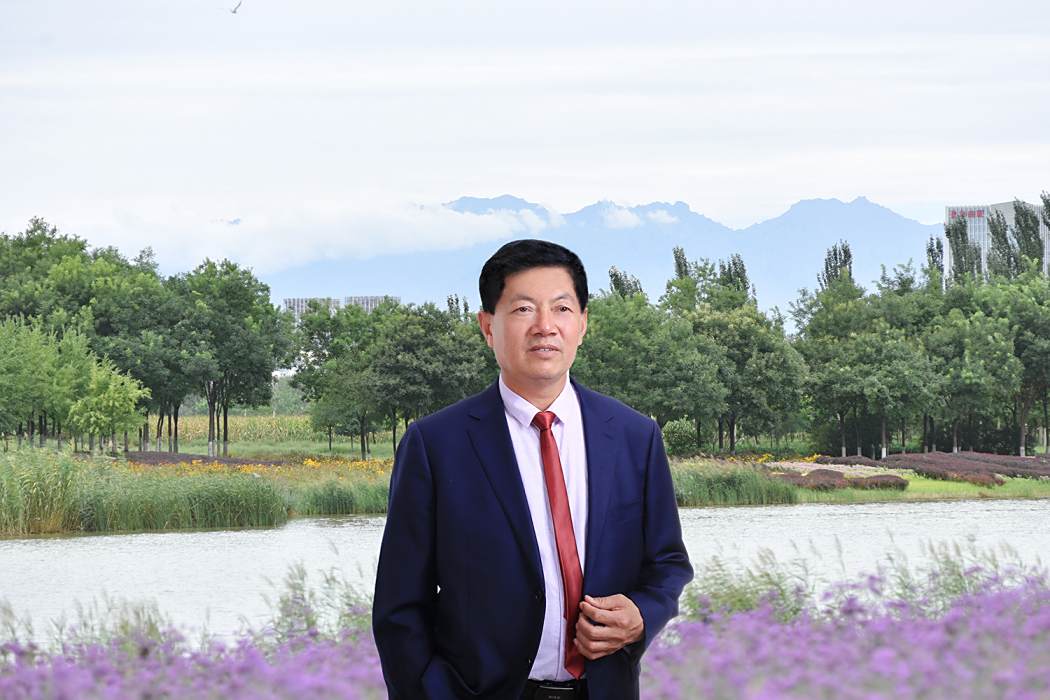 楊文飛(新澳農牧開發有限公司董事長) 楊文飛(新澳農牧開發有限公司董事長)