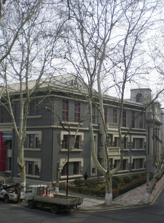 鴻利(中國內地女演員、歌手) 鴻利(中國內地女演員、歌手)