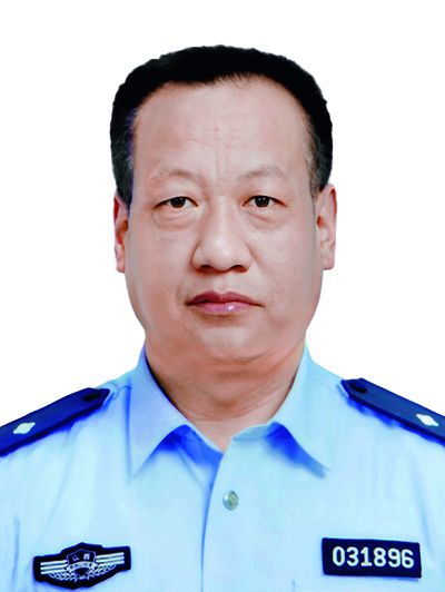李秀文(山西省陽泉市盂縣公安局反詐中心原主任、一級警長) 李秀文(山西省陽泉市盂縣公安局反詐中心原主任、一級警長)