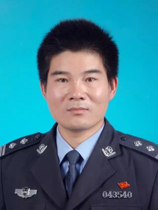 樓挺(紹興市諸暨市公安局安華派出所教導員)