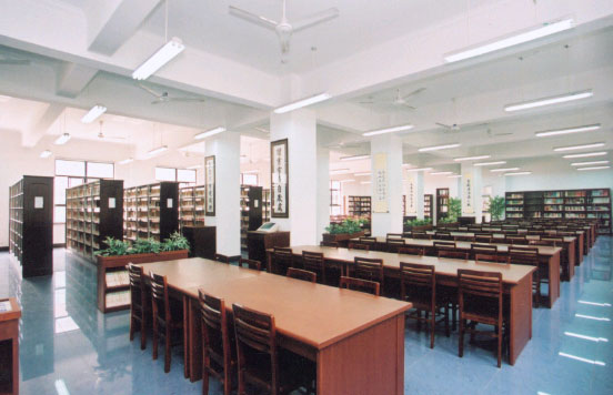 上海市控江中學圖書館