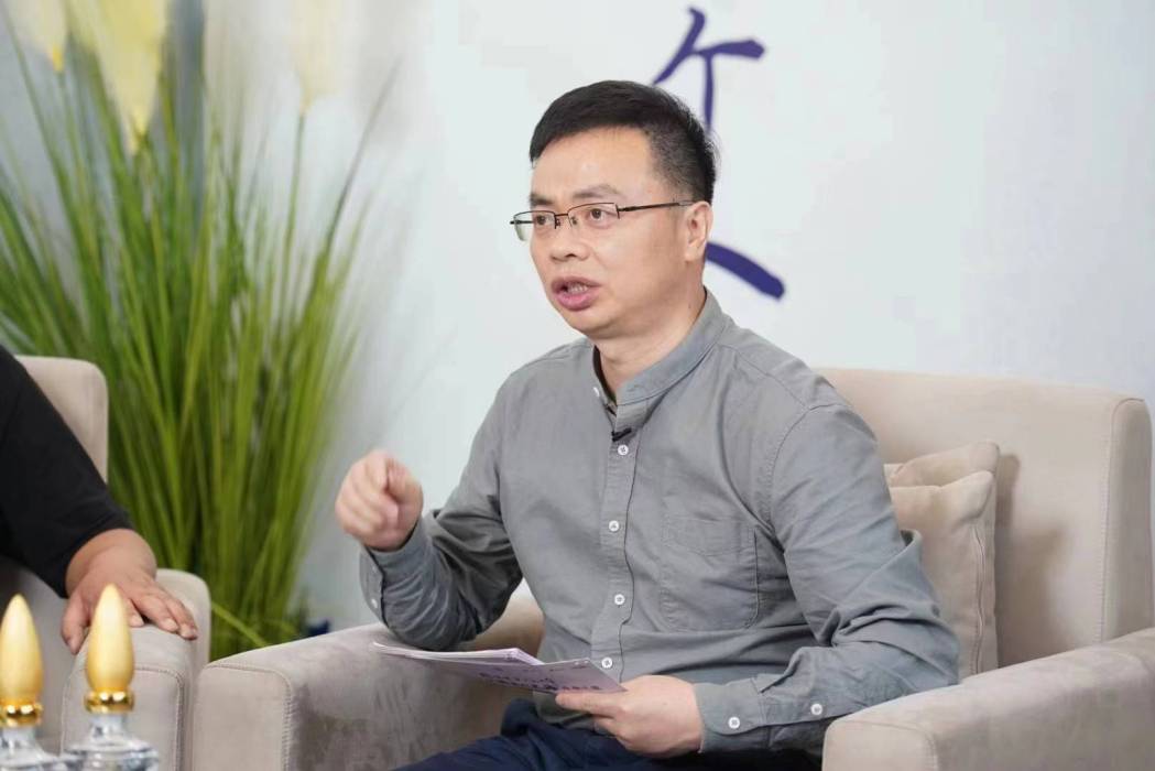 金石開(中國詩歌網總編輯) 金石開(中國詩歌網總編輯)