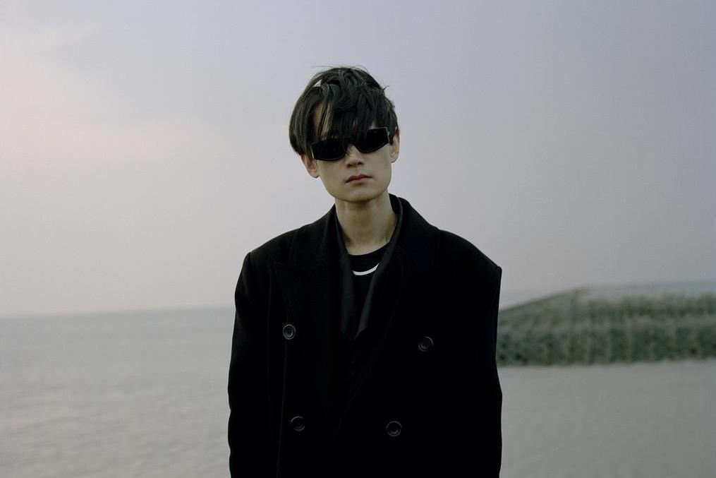 李劍(大波浪樂隊成員) 李劍(大波浪樂隊成員)