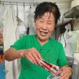 韓素珍(江蘇南京路邊小店“韓老太甘蔗汁”店主、自媒體創作者)