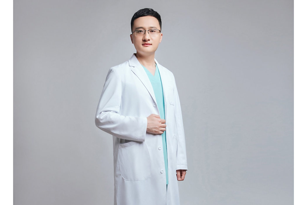 王晨晨(上海娜美醫療美容門診部副主任醫師) 王晨晨(上海娜美醫療美容門診部副主任醫師)