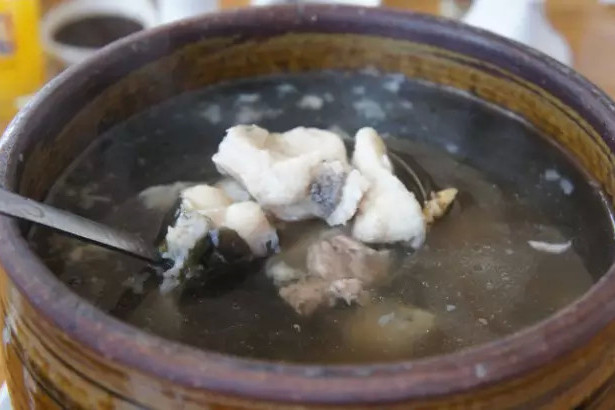 藥燉鰻魚