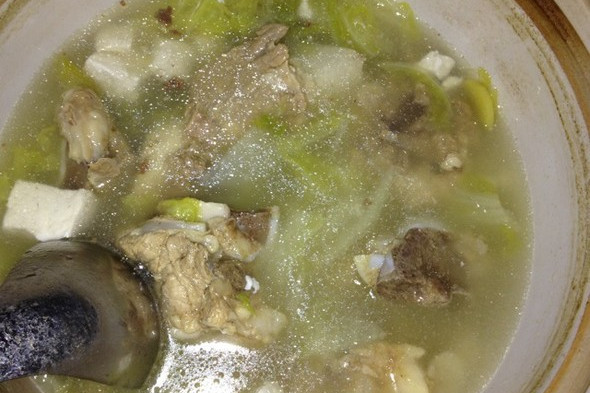 白菜豬骨湯 白菜豬骨湯