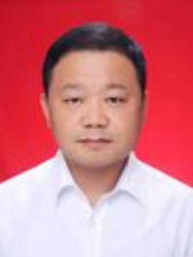 袁飛(江西省上饒市橫峯縣縣委常委、常務副縣長) 袁飛(江西省上饒市橫峯縣縣委常委、常務副縣長)