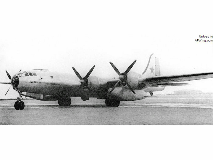 圖-4D轟炸機