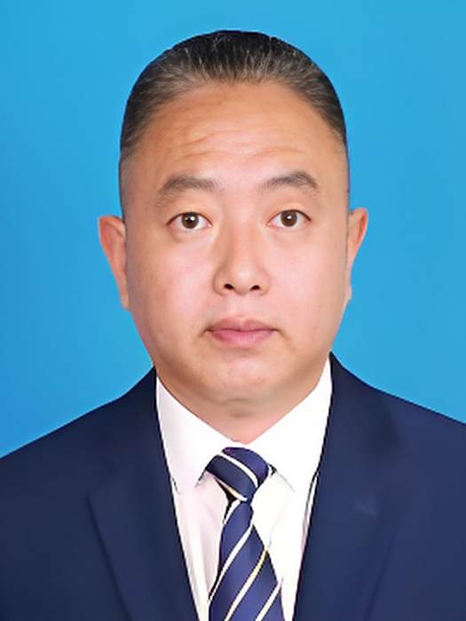 宋程村(黑龍江富拉爾基經濟開發區黨工委副書記、管委會專職副主任,區人民政府黨組成員) 宋程村(黑龍江富拉爾基經濟開發區黨工委副書記、管委會專職副主任,區人民政府黨組成員)