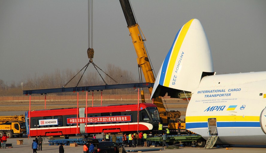 安-225運輸機在石家莊國際機場