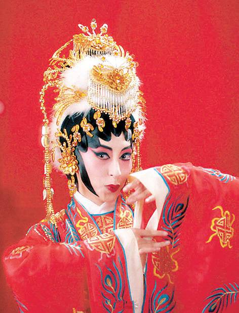 靈戲逼人 靈戲逼人
