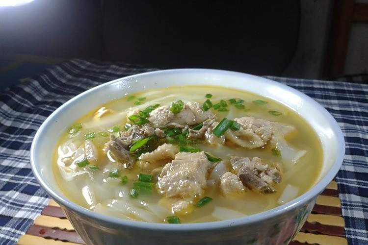 雞肉粿條 雞肉粿條